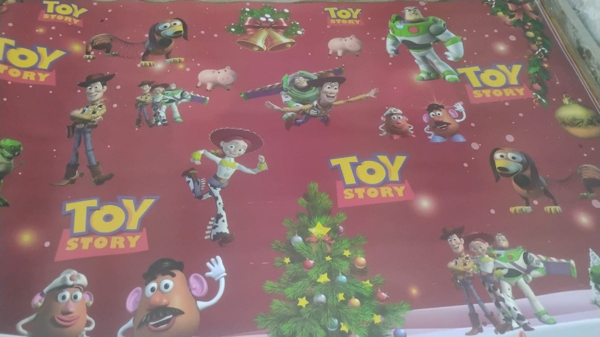 Papel de Regalo Disney (Ciento de 100 Unidades - Diseños Surtidos) 1 METRO X 70 CENTÍMETROS